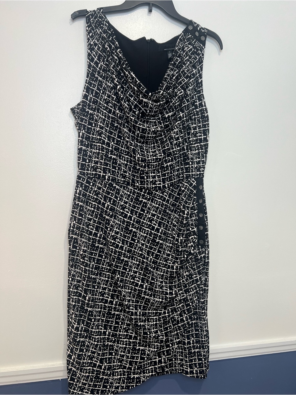 WHBM Sleeveless Black & White Patterned Cowl Neck Dress